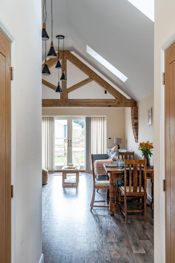 The Roost And The Nook Rural Barn Stays Quadring ภายนอก รูปภาพ